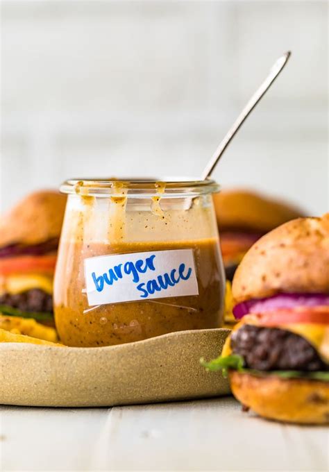 Put cubes in a food processor or an electric blender and blend thoroughly. Best Burger Sauce Recipe (Sweet and Spicy) | Burger sauce ...