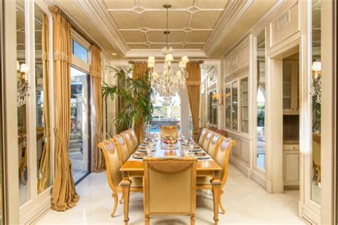 16 Luxury Traditional Dining Rooms That Will Turn Your
