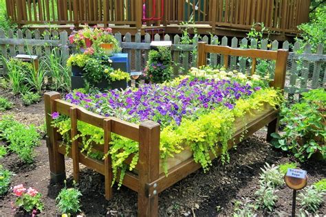11 Unexpected Objects To Use For A Flower Bed