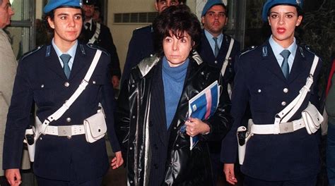 In may 1983, rodolfo gucci died in milan. Patrizia Reggiani, la viuda negra (y de nuevo millonaria ...