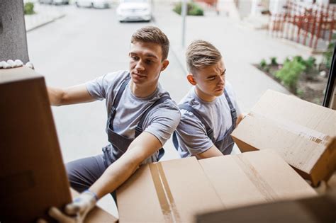 Tips For Hiring A Moving Company Long Moving And Storage