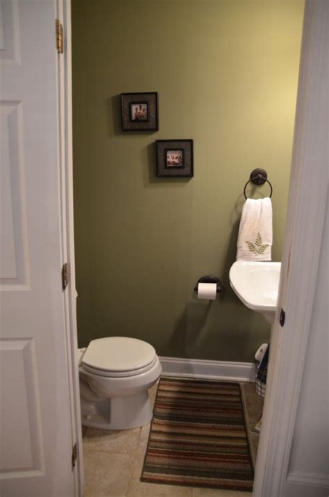 Your half bathroom is probably one of the smallest spaces in your house, but that doesn't mean it's the easiest space to decorate. Half Bath Update