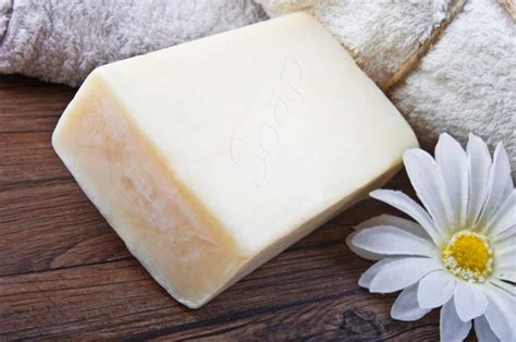 Best bar soap for fungus. 15 Best Bar Soaps For Sensitive Skin | Gentle Soap Bars ...