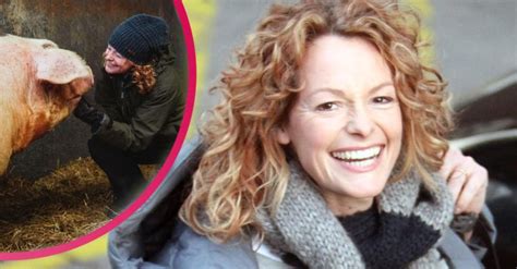 kate humble farm she returns in escape to the farm but where is it