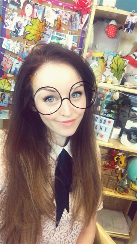 🍑clare Siobhán🍑 On Twitter This Filter Always Makes Me Want Glasses
