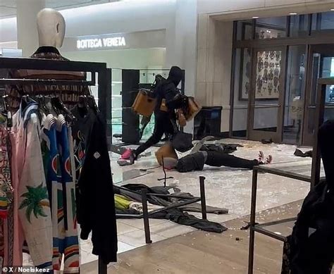 Shocking Moment Brazen Thieves Ransack Chanel Store In The Bay Area