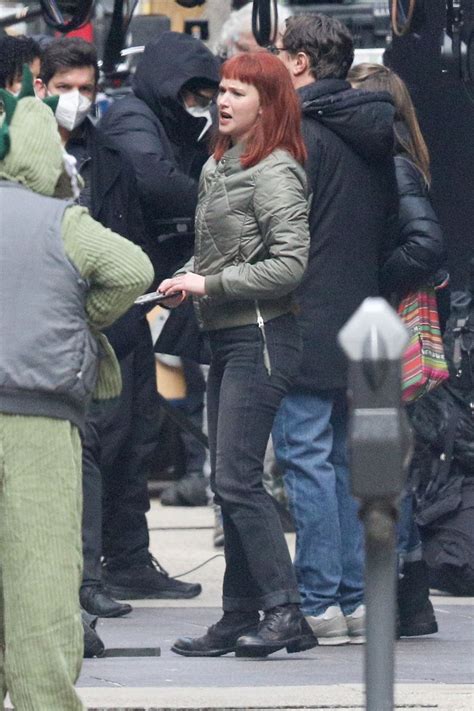 Jennifer shrader lawrence (born august 15, 1990) is an american actress. Jennifer Lawrence - "Don't Look Up" Set in Boston 01/04 ...