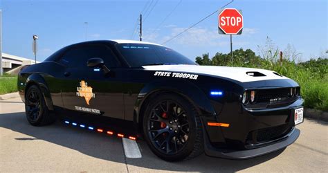 Texas State Troopers Have A 1080 Hp Dodge Challenger Srt Hellcat To