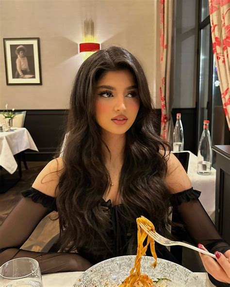 Pov Were On A Pasta Date 🍝💌 Instagram Post From Rashan Mh Rashanmh Cool Girl Pic Pretty