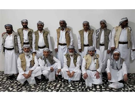 Saudi Arabia Frees 13 Houthi Prisoners As Omani Officials Visit Sanaa