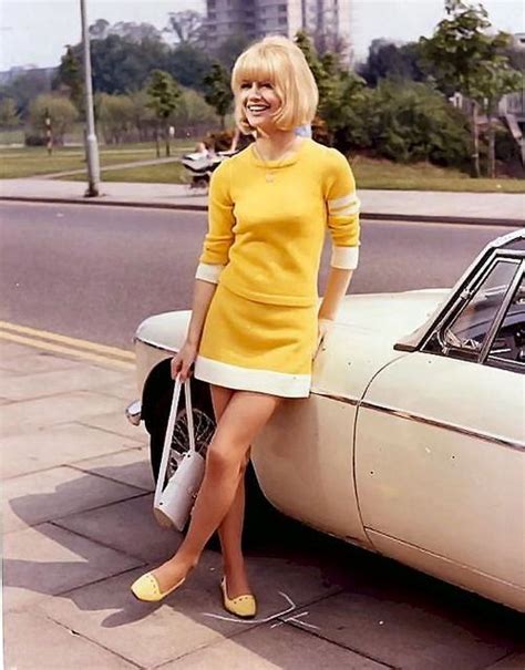 Here We Go Round The Mulberry Bush 1968 1960s Fashion Fashion