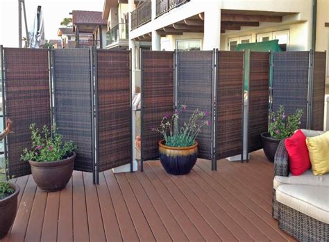 16 Incredible Patio Divider Walls For Your Home — Breakpr Privacy