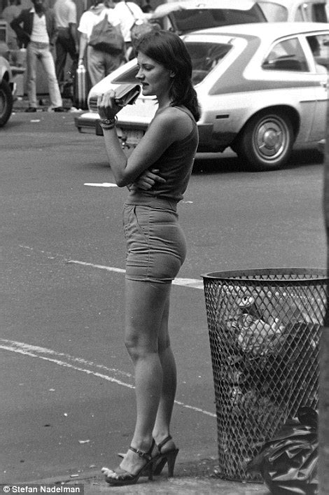 Pimps Prostitutes And The Destitute Bartenders 1970s Photos Reveal Times Square New Yorkers