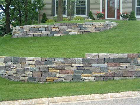 Granite Mix Stone Retaining Wall In Minneapolis Minnesota Stone