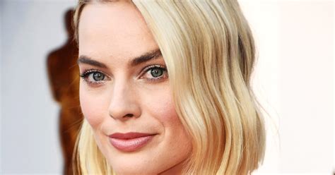 Margot Robbie Shows Off New Lob Haircut At The Oscars