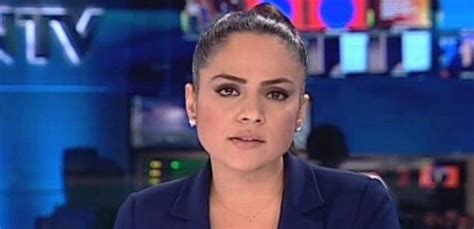 Ecre kaya ile olan 7 yıllık evliliğini 2020 yılında tek celsede bitirme kararı alarak sonlandırmış, hemen. NTV Spikeri Buket Aydın hayranlarını üzdü