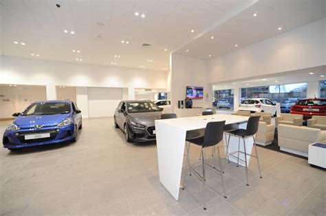 Hyundai officially opens 'largest UK dealership' in Croydon | Manufacturer