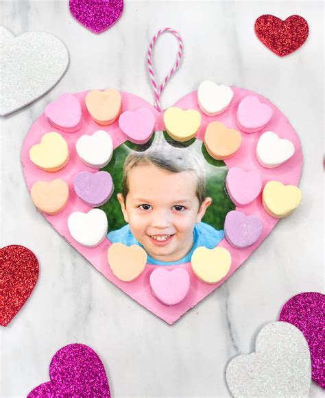 Easy Photo Valentine Wreath Craft For Kids
