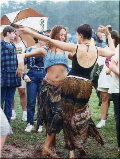 women dancing at the woodstock art and music festival 1969 woodstock festival woodstock