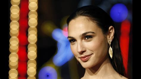 Gal Gadot Is Officially Our New Wonder Woman Amc Movie