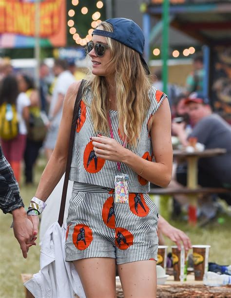 Cressida Bonas 2015 British Celebrity Style At Glastonbury Festival Popsugar Fashion Photo 25