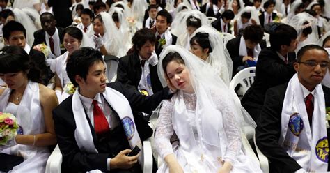Mass Unification Church Moonie Wedding Ceremony In South Korea Metro Uk