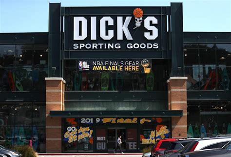 Why Dicks Sporting Goods Decided To Stop Selling Guns Ceo