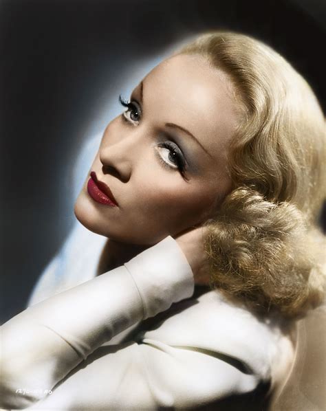 Great Vintage Photos Of Marlene Dietrich The Queen Of Androgyny