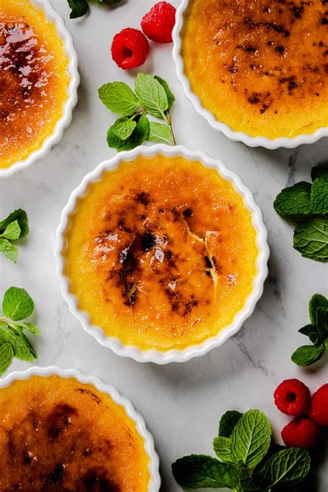 Plus, you can make it up to four days ahead of time for easy entertaining! Classic Creme Brulee Recipe | Veronika's Kitchen