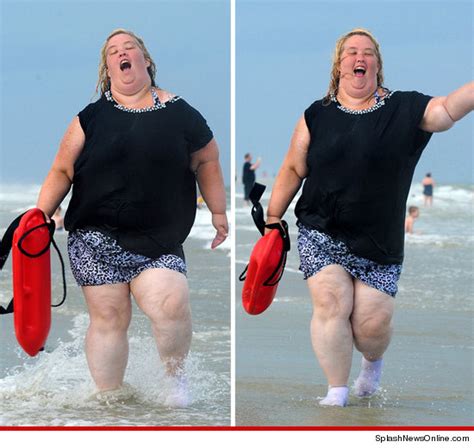 FARK Com Honey Boo Boo And Family Have A Whale Of A Time At The Beach