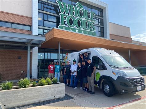 Minnie’s Food Pantry Receives Refrigerated Van from Whole Foods Market