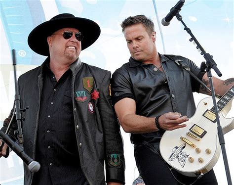 Troy Gentry Dead Country Stars Mourn Loss Of Montgomery Gentry Singer