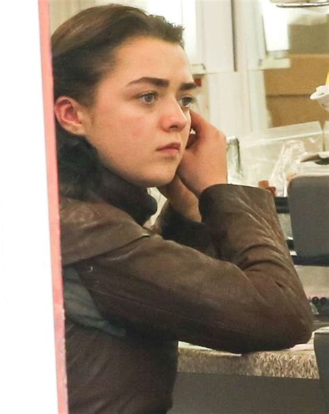 Maisie Williams No Makeup Face Photos From Young Age To Now