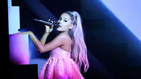 Ariana Grande Said In Vogue That She Has No Problem Singing About Sex In Front Of Young Fans