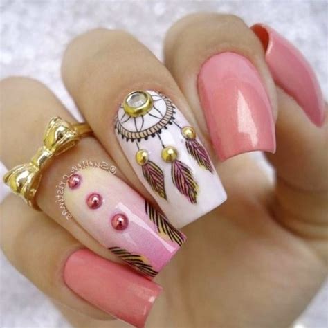 Pero la decoración de uñas no es una moda reciente, ni mucho menos.ya desde la. Uñas decoradas con Atrapa Sueños - Los mejores diseños!