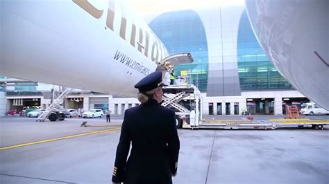 Captain Ashley Klinger Emirates Pilots Youtube