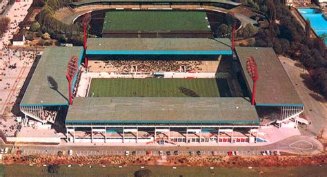Das stadion ist mit 81.359 plätzen das größte fußballstadion deutschlands; From Dortmund to Glasgow, when the Westfalenstadion shaped ...
