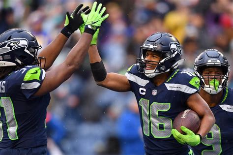3 Seahawks Share A Reminder Of Tyler Locketts Awesome Consistency
