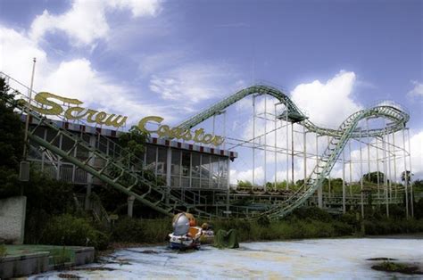 Abandoned Theme Parks 40 Pics