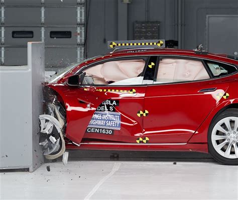Tesla Model S Rated Acceptable By The IIHS In Small Overlap Front