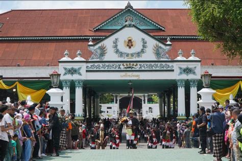 Menilik Ikon Wisata Bersejarah Keraton Yogyakarta Jogja Keren