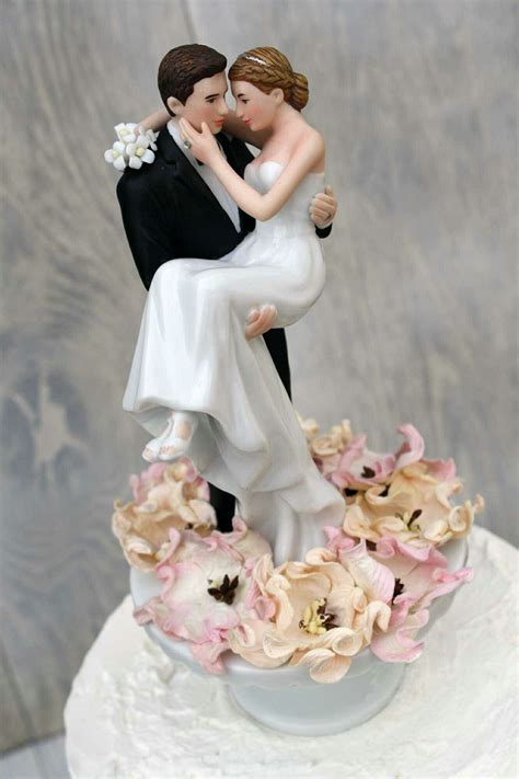 Pin By Kirsten Abrahams On Wedding Ideas Wedding Topper Wedding Cake