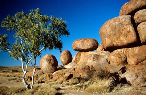 10 Most Amazing Rock Formations From Around The World