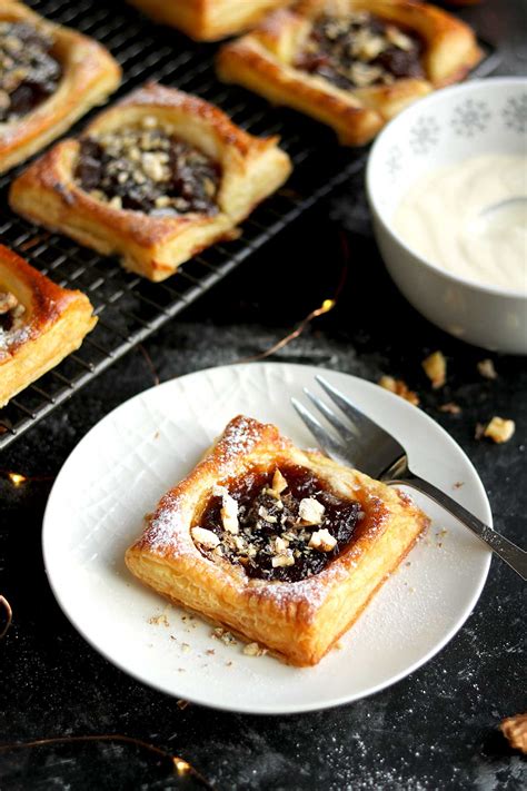 Puff Pastry Mince Pie Squares - The Last Food Blog