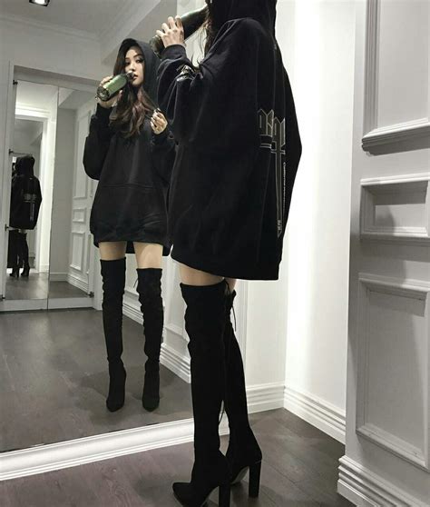 Pin By Rech On Skin And Bones Korean Fashion Trends Korean Fashion Korean Outfits