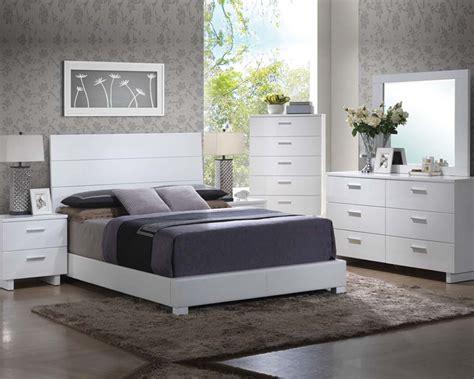 Shop hundreds of white lacquer bedroom furniture deals at once. High Gloss White Bedroom Set Lorimar by Acme Furniture ...