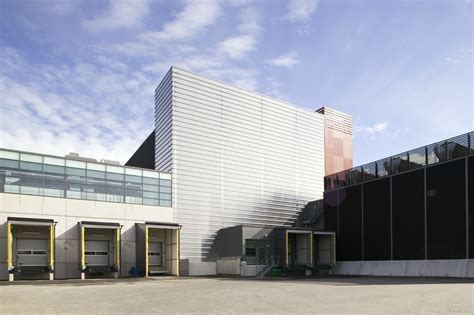 Swedish match ab is a swedish company based in stockholm that makes snus, moist snuff, and chewing tobacco (with its red man brand). Swedish Match - World-first snus factory opens in Kungälv
