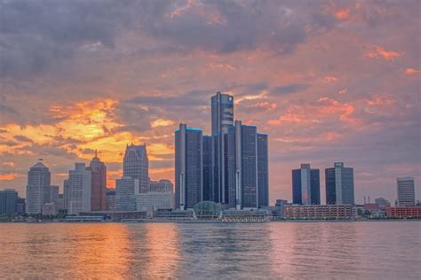 Photographing The Detroit Michigan Skyline From Windsor Ontario