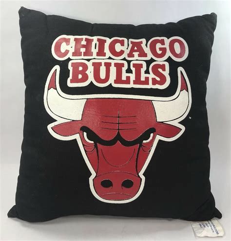 Vintage Chicago Bulls Logo Decorative Throw Pillow 16 Ebay Chicago