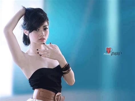 Artis Indonesia Pamer Ketiak Hot Mulus Sexy Bikin Merangsang Fotonya Kulit Mulus Wanita Muda